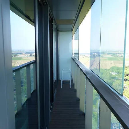 Merville-jesolo-18th Floor Apartment *