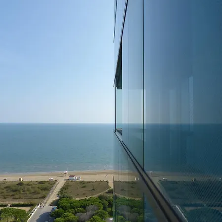 Merville-jesolo-18th Floor Apartment *